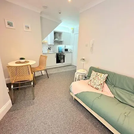 Bournemouth Beach Apartment Exterior photo