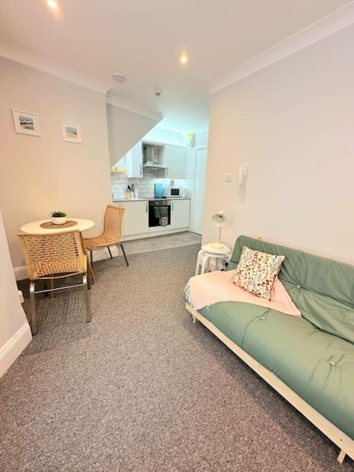 Bournemouth Beach Apartment Apartment *